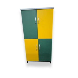 🟩🟨 Armario con 4 Puertas - Organización y Color para tu Espacio